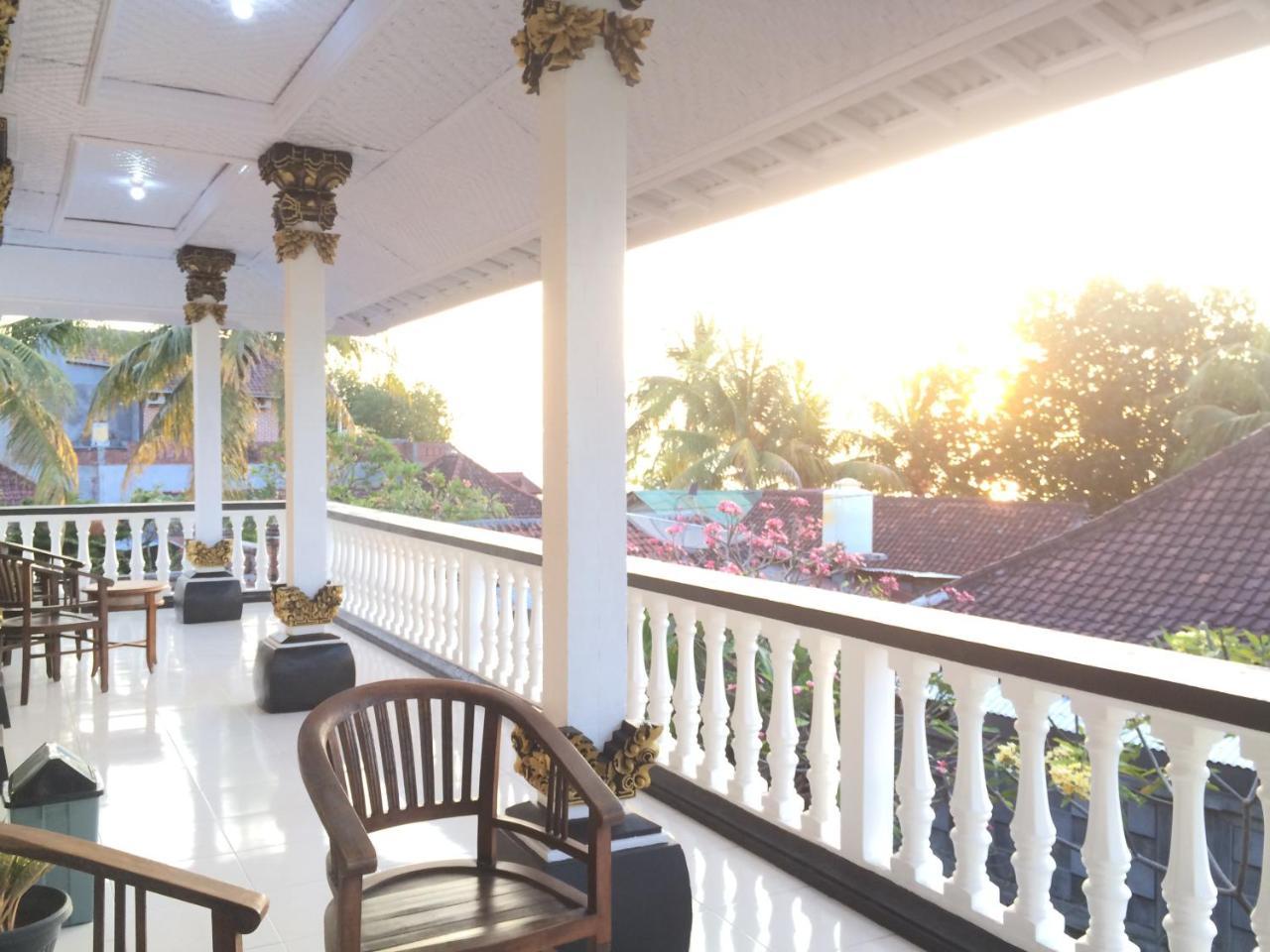 Mandhara Chico Bungalow Lovina Exterior foto